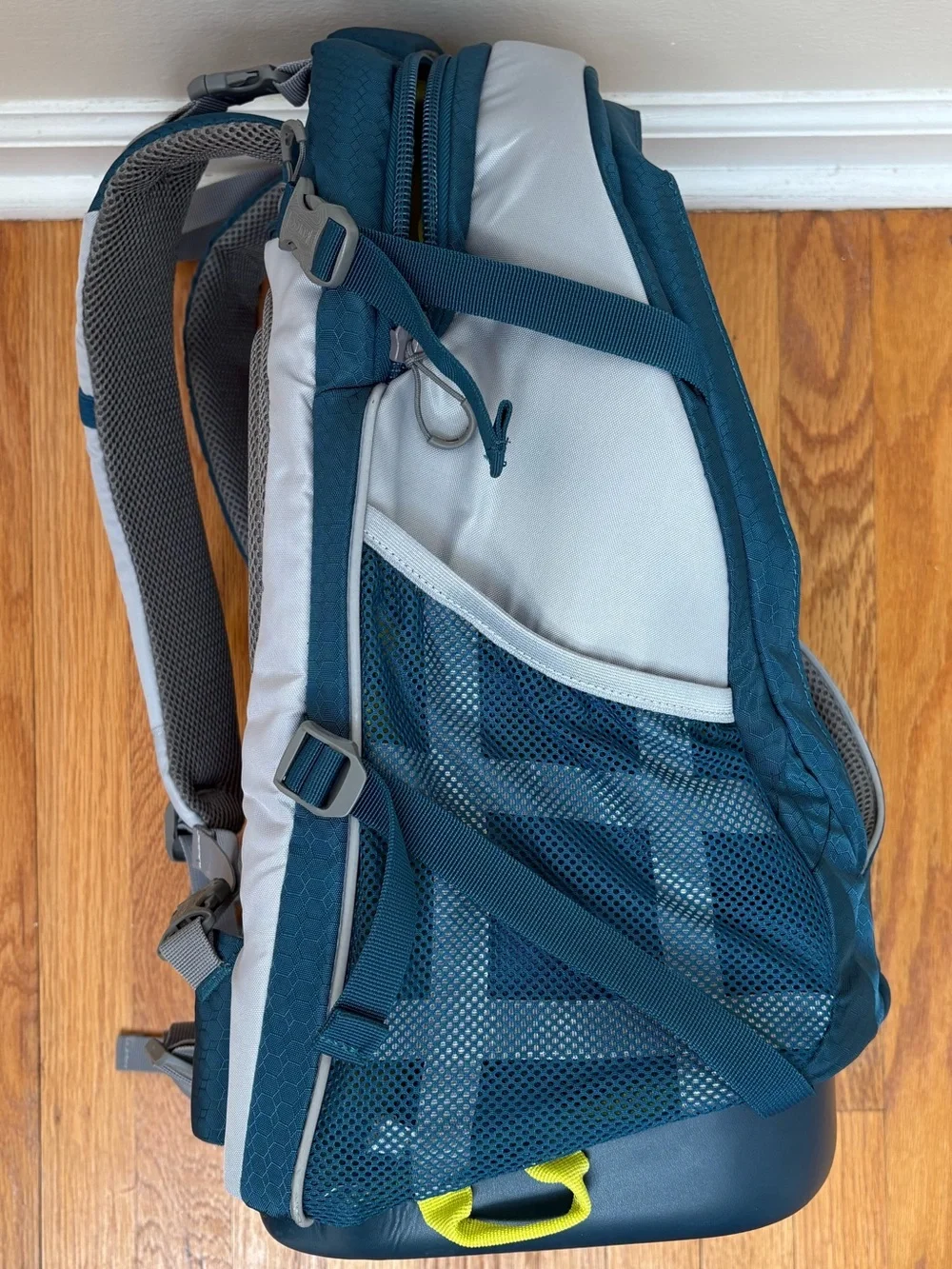 Kurgo G-Train K9 Dog Carrier Backpack Blue Yellow Up to 25 lbs Hiking Travel